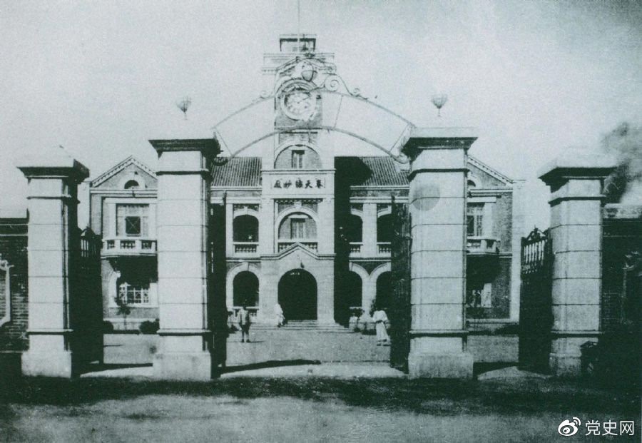 圖為中共滿洲省委舊址。1929年6月,中共中央政治局決定劉少奇任中共滿洲省委書(shū)記。7月,劉少奇到達(dá)奉天(今沈陽(yáng))赴任。